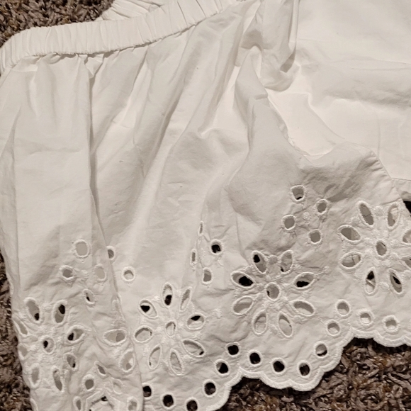 Vineyard Vines Eyelet Poplin - Picture 3 of 4